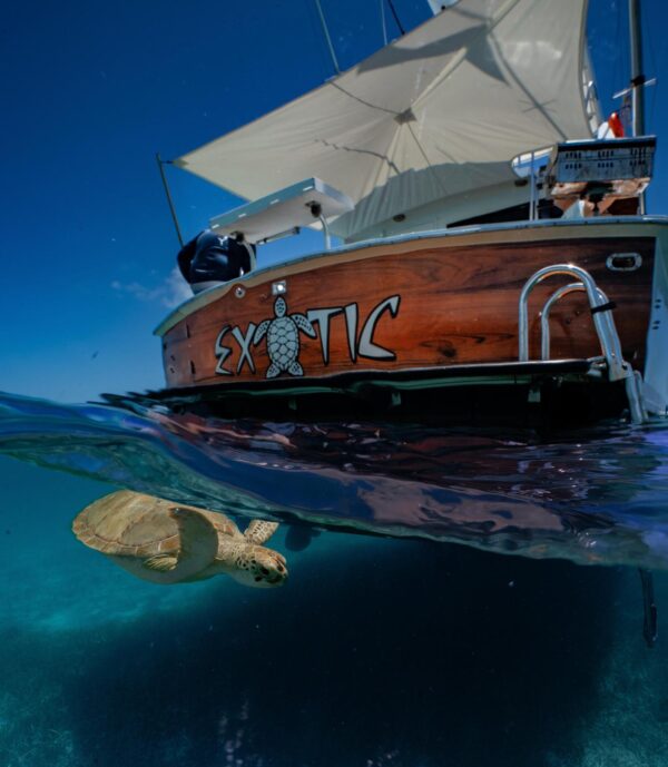 55' Hatteras Yacht - Image 24